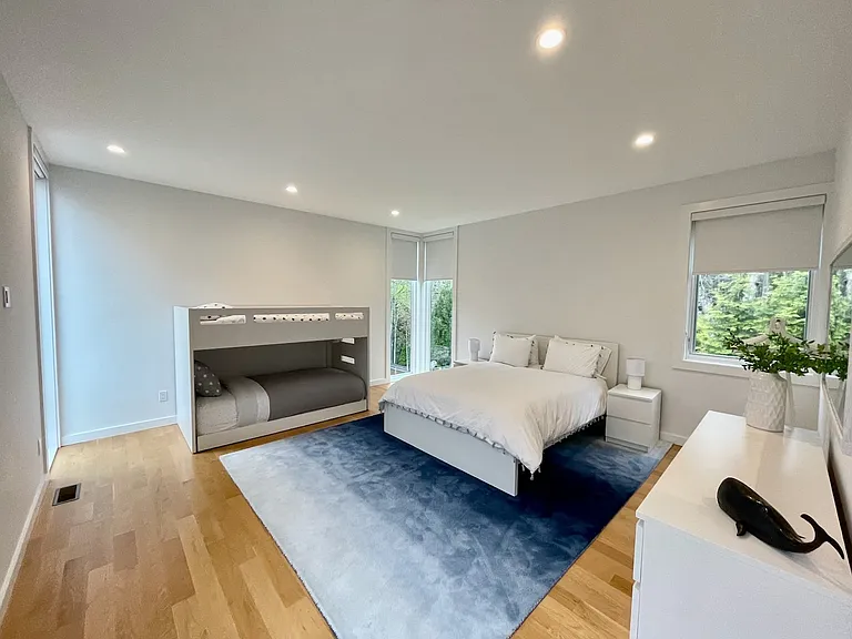 18 Oyster Pond Ln — Photo 15