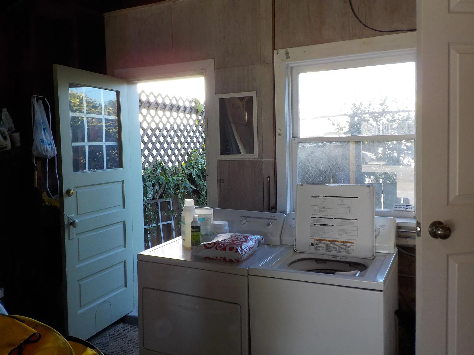 1136 Quintara St — Photo 2
