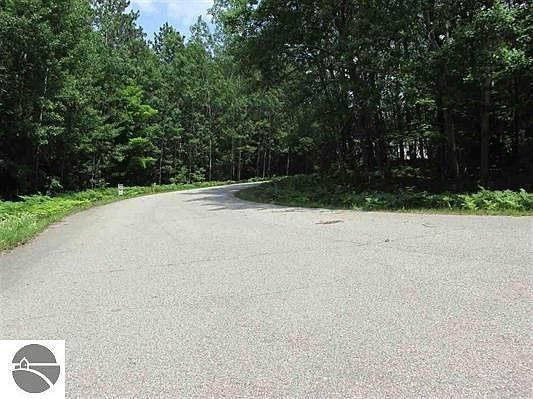 5th image of 0 Somerset Ln