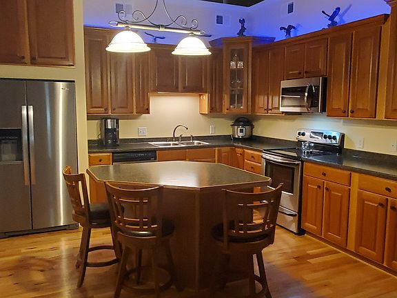 4th image of 216 Hice Ave