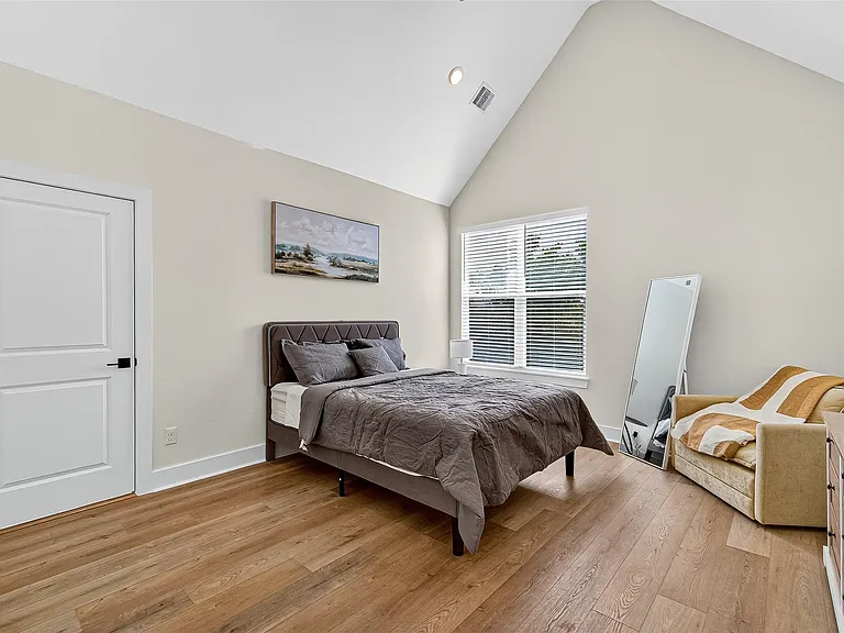 3315 Daphne St — Photo 35