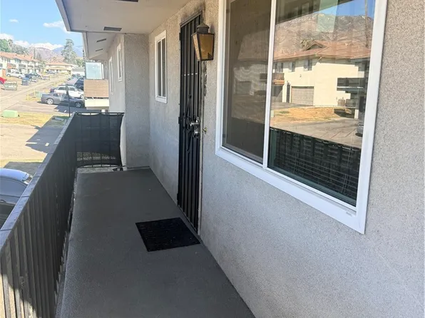3440 Rainbow Ln, Highland, CA 92346