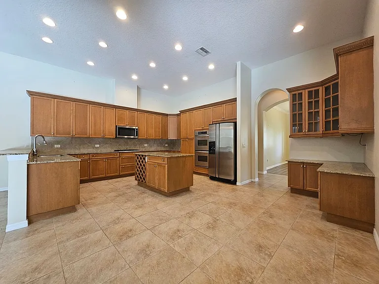 1107 Oxbridge Dr — Photo 38