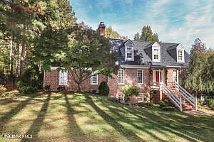 4th image of 1810 Rolling Acres Dr