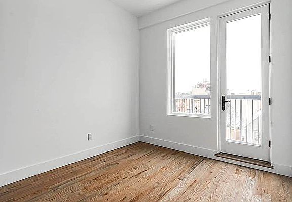 5th image of 418 E 28th St