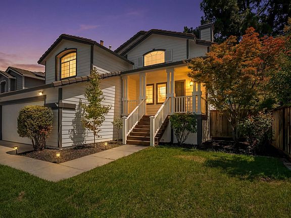 3rd image of 5521 Crimson Cir