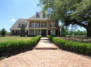 17 Shadows Bend Blvd, New Iberia, LA 70563