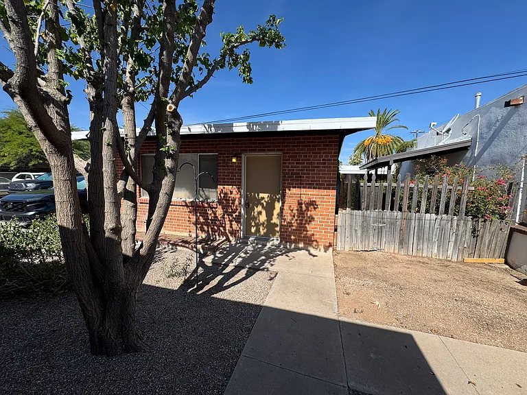 4418 E Lee St — Photo 15