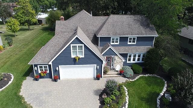 1st image of 9743 W Oakridge Dr