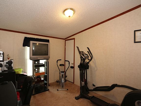 5th image of 150 Fisher St NE