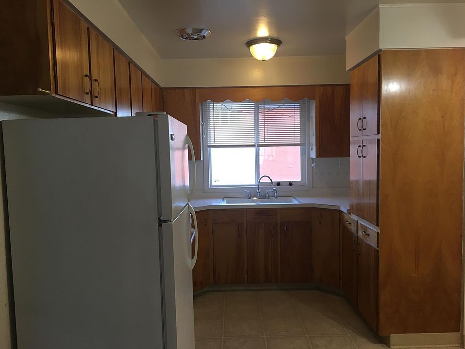 2nd image of 1925 15th Ave S APT 8