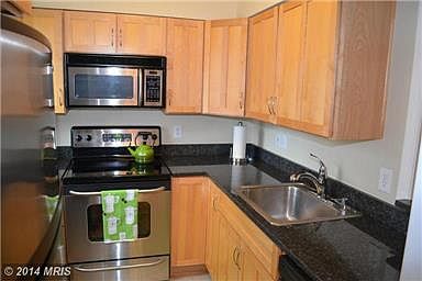 4th image of 2809 Arlington Blvd APT 102