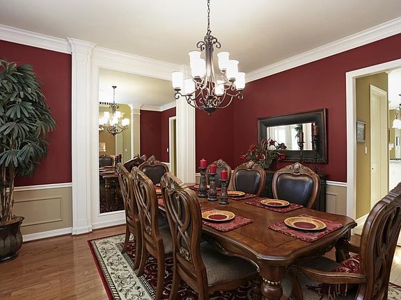 5th image of 22102 Claradon Pointe Ln