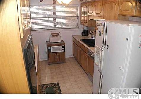 5th image of 5141 Paris Ave