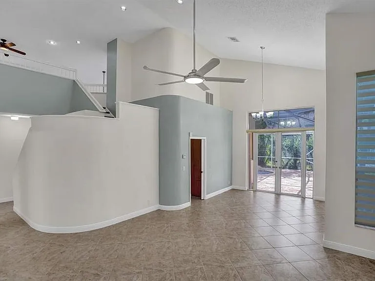 11032 Boston Dr — Photo 20