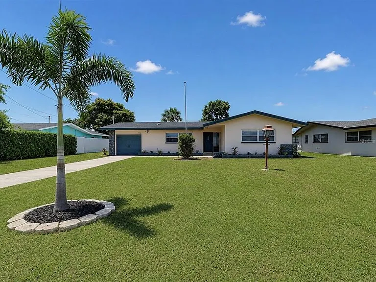 1725 Bikini Ct — Photo 1