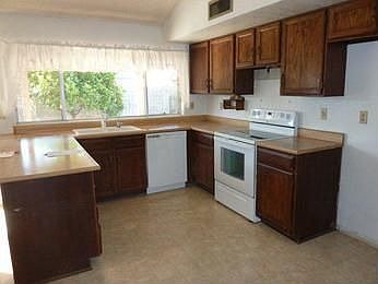 4th image of 3939 W Dahlia Dr