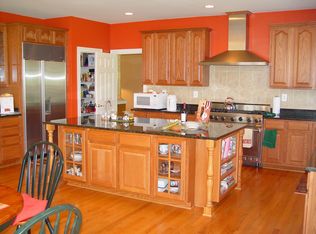22078 Auction Barn Dr, Ashburn, VA 20148