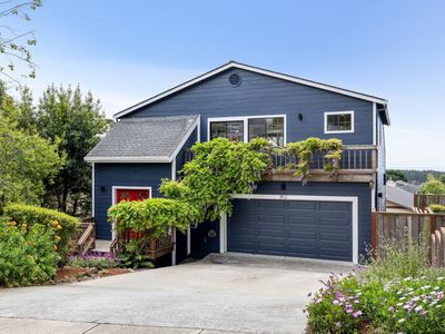 852 Buena Vista St, Moss Beach, CA, 94038