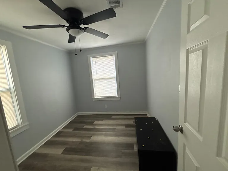1153 Auburn Dr — Photo 4