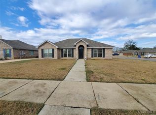 573 Sunset Dr, Prattville, AL 36067