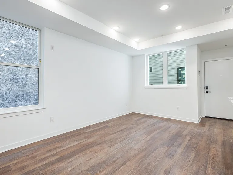 608 S American St #7 — Photo 7