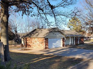 1210 S Ross Ave, Tahlequah, OK 74464