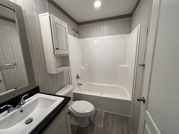 3rd image of 261 Cambridge