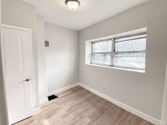 3rd image of 1941 Fulton St Floor 2