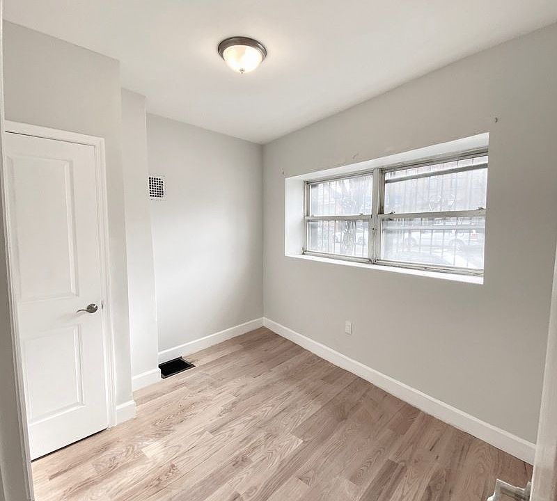 1st image of 1941 Fulton St #1