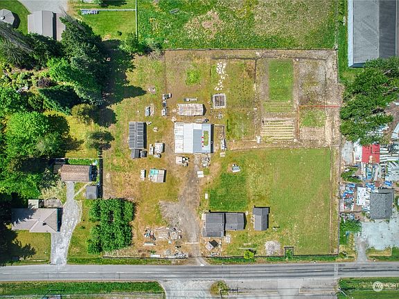 4th image of 11812 24th Avenue E
