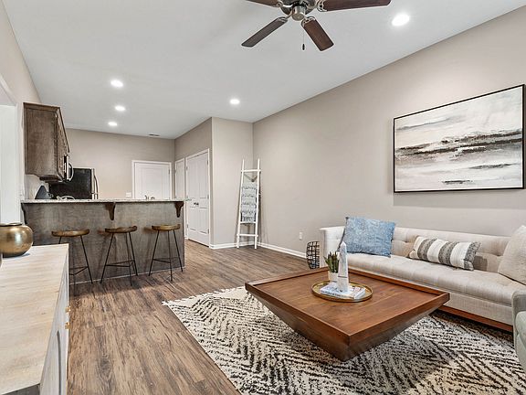 3rd image of 1513 Sycamore Dr #5192857