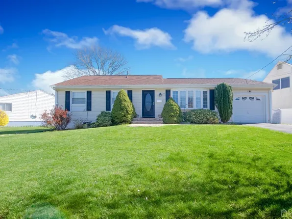 25 Ridgeview Rd, Jamesburg, NJ 08831