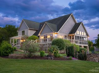 93 Plantation Dr, Asheville, NC 28806