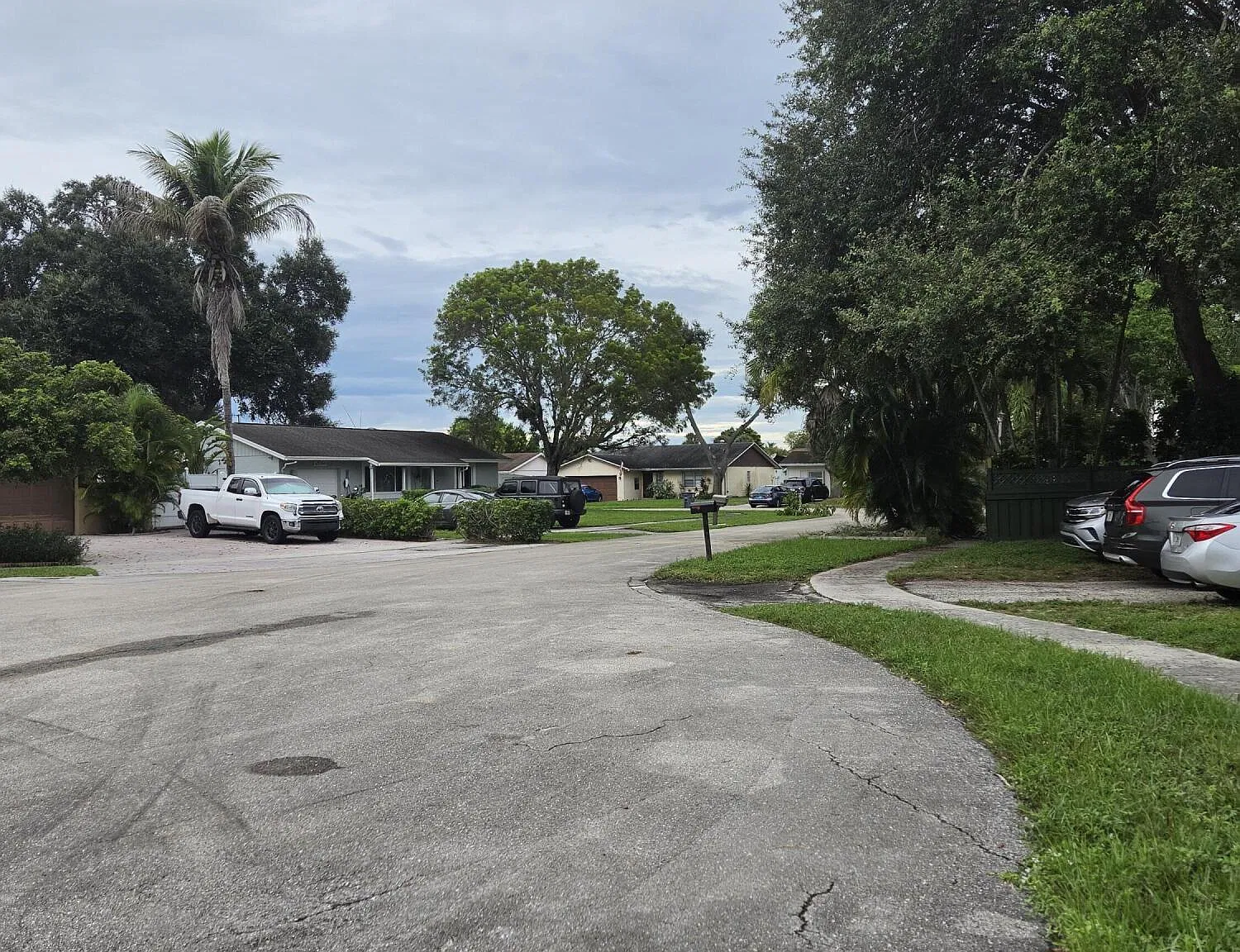 3 bed, 2.0 bath, 1328 sqft, $3,150 — Photo 3