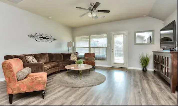 323 Sycamore St — Photo 19