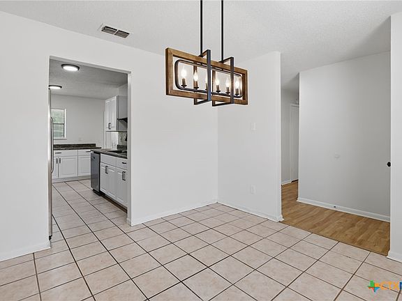 4th image of 1106 Sublett Ave