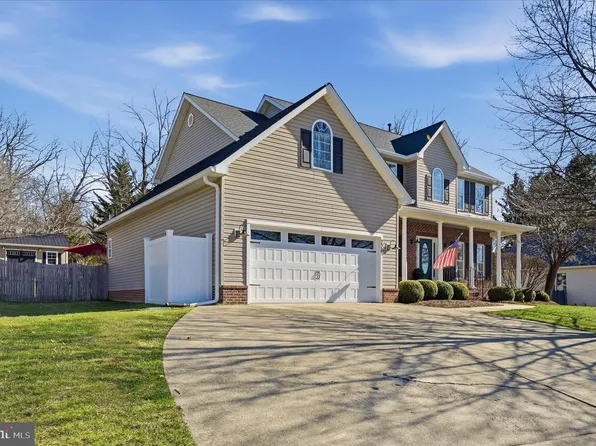 220 Hermitage Blvd, Berryville, VA 22611