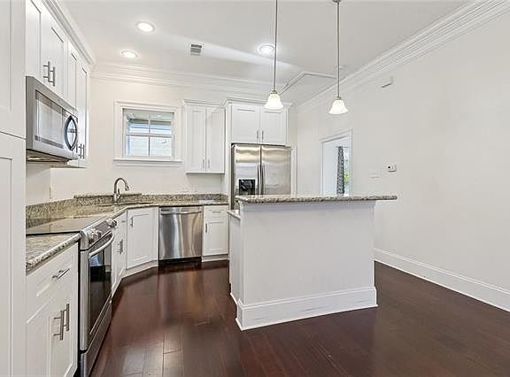 4th image of 769 Saint Andrew St