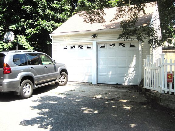 3rd image of 6 Olmstead Pl