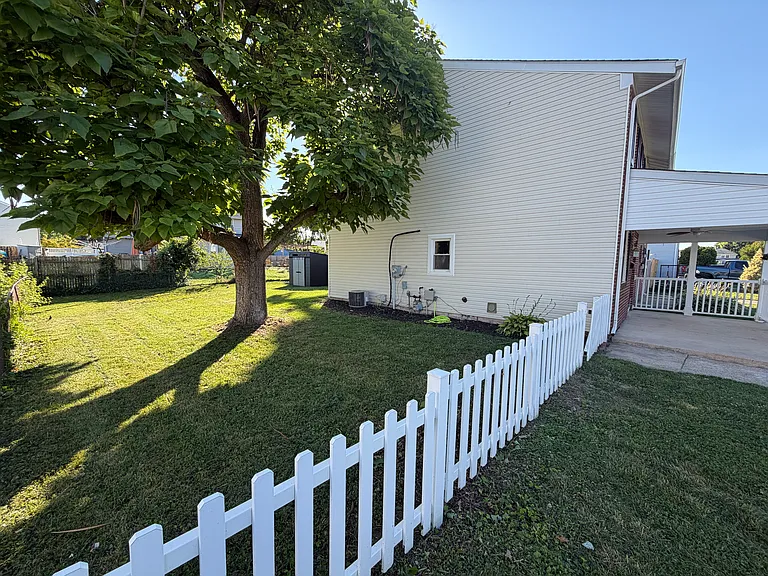 8582 Beacon Point Rd — Photo 15