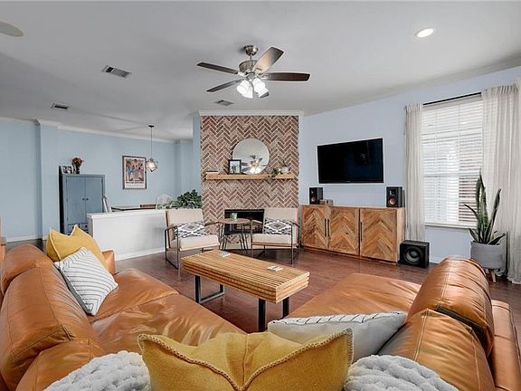 5th image of 1705 Azalea Dr