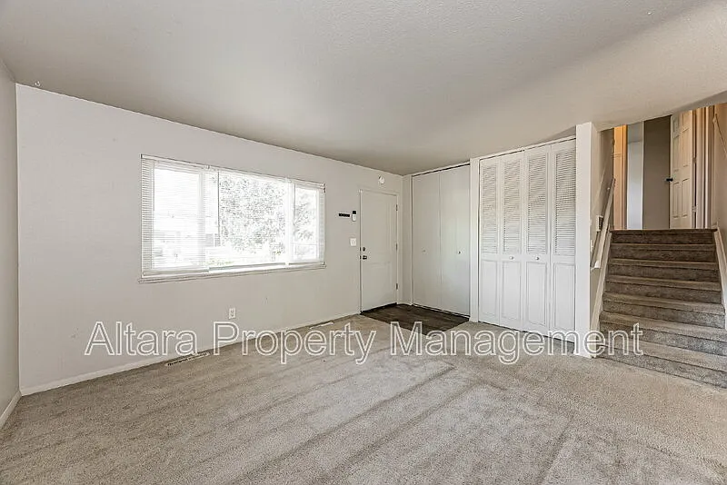 Building Photo - 3459 Springnite Dr