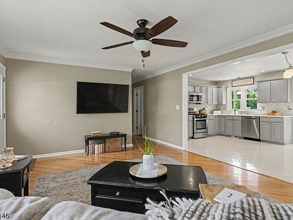 3rd image of 807 Brooklyn Ave