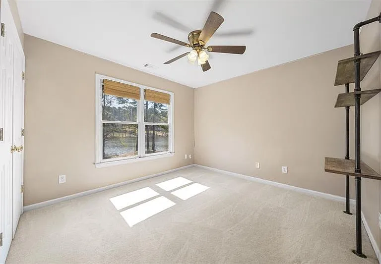 130 Candler Ct — Photo 39