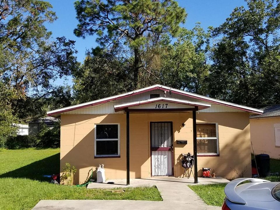 1st image of 1617 W 25th St