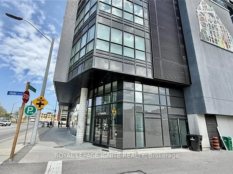 1 Victoria St S #1712 — Photo 3