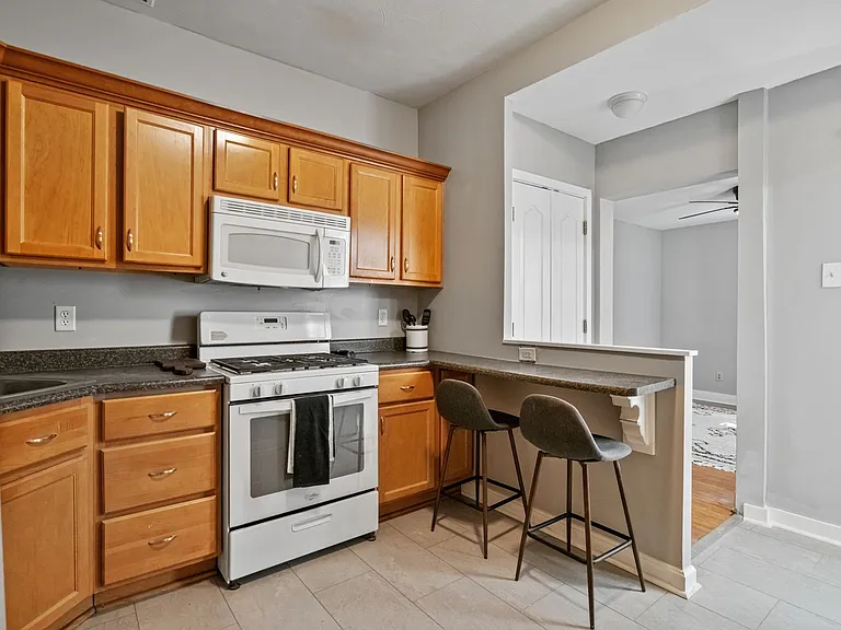 7 Greeley St — Photo 18