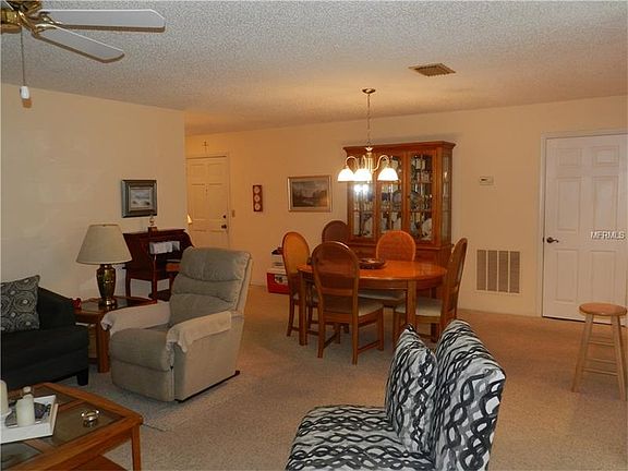 5th image of 122 Elmwood Cir #122