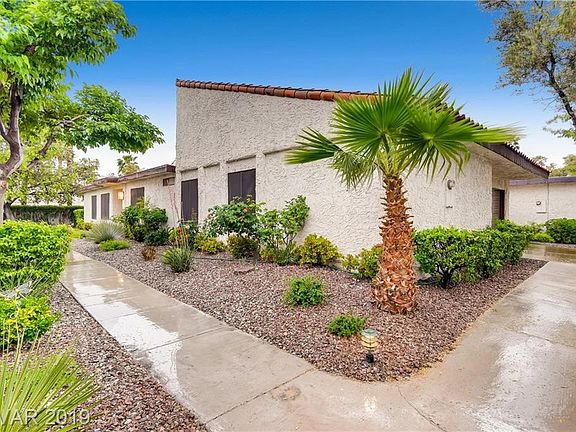 3rd image of 2857 San Lago Ct